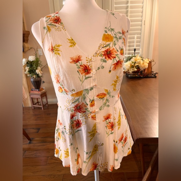 Torrid Rayon Slub Button Up With Waist Detail Tank. Size 10/M - Picture 4 of 8